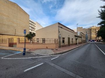 Large townhouse with outdoor space in central Monovar - Inland Villas Spain