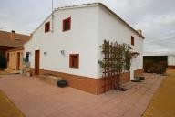 3-4 houses in Yecla Murcia, perfect for a business  in Inland Villas Spain