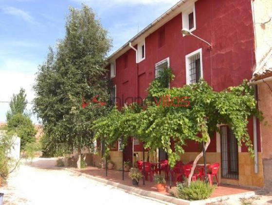 Bed and breakfast business in Pinoso 