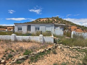 Charming Chalet with Stunning Views – Just Outside Pinoso