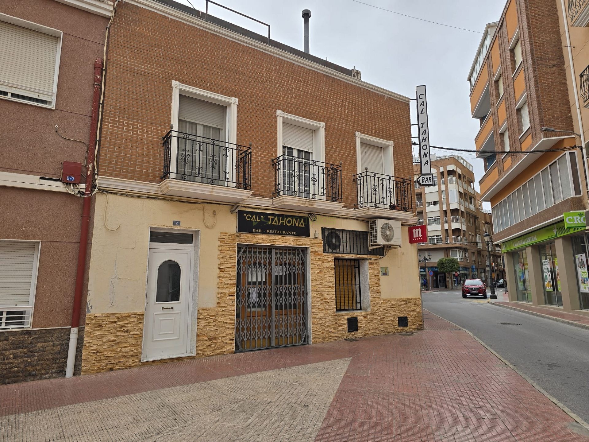 Large apartment with second lounge room - Inland Villas Spain