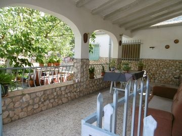 6-Bett-Villa mit Pool in der Nähe von Yecla