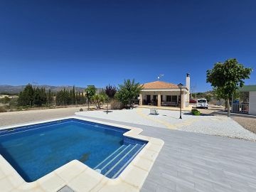 Lovely modern and bright 3 bed villa in Salinas, Sax