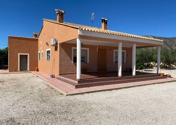 Beautiful 3 Bed Villa in Salinas close to town