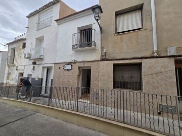 2 Bedroom, 2 bathroom home with splash pool in the old town area in Sax