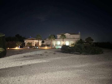 Resale: Lovely quality build with casita and pool in Sax