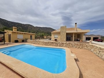 Lovely Modern 4 Bed Villa with views and pool - Inland Villas Spain