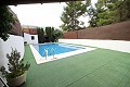 Herenhuis met een zwembad en uitzicht in Casas del Señor, Alicante in Inland Villas Spain