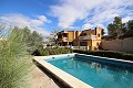 Freistehende Villa in Monovar mit zwei Gästehäusern und einem Pool in Inland Villas Spain