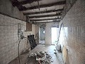 Casa de pueblo para restauración en Salinas, cerca de Sax. in Inland Villas Spain