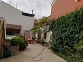 Gran Casa en el pueblo con piscina privada en Caudete in Inland Villas Spain