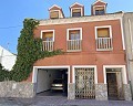 Gran Casa en el pueblo con piscina privada en Caudete in Inland Villas Spain