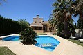 Große Villa mit Pool und Garten in Inland Villas Spain