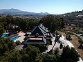 Prachtige vrijstaande villa met een tweede huis, op loopafstand van Monovar in Inland Villas Spain