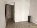Appartement met garage in het stadscentrum in Inland Villas Spain