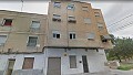 Appartement 2 chambres et magasin (ou garage) à moderniser in Inland Villas Spain