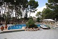 Drie huizen op één perceel in Monovar in Inland Villas Spain