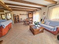 Luxe huis met 3 slaapkamers en bijgebouwen in Inland Villas Spain