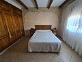 Luxuriöses 3-Bett-Haus mit Nebengebäuden in Inland Villas Spain