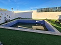 100m2 woning (stedelijk) met zwembad in Inland Villas Spain