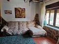 Dorpshuis met 8 slaapkamers en 2 badkamers met stallen en kennels in Inland Villas Spain