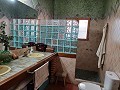 Casa de pueblo de 8 dormitorios y 2 baños con establos y perreras in Inland Villas Spain