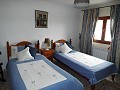 Schönes 4-Bett-Reihenhaus im Zentrum von Ayora in Inland Villas Spain