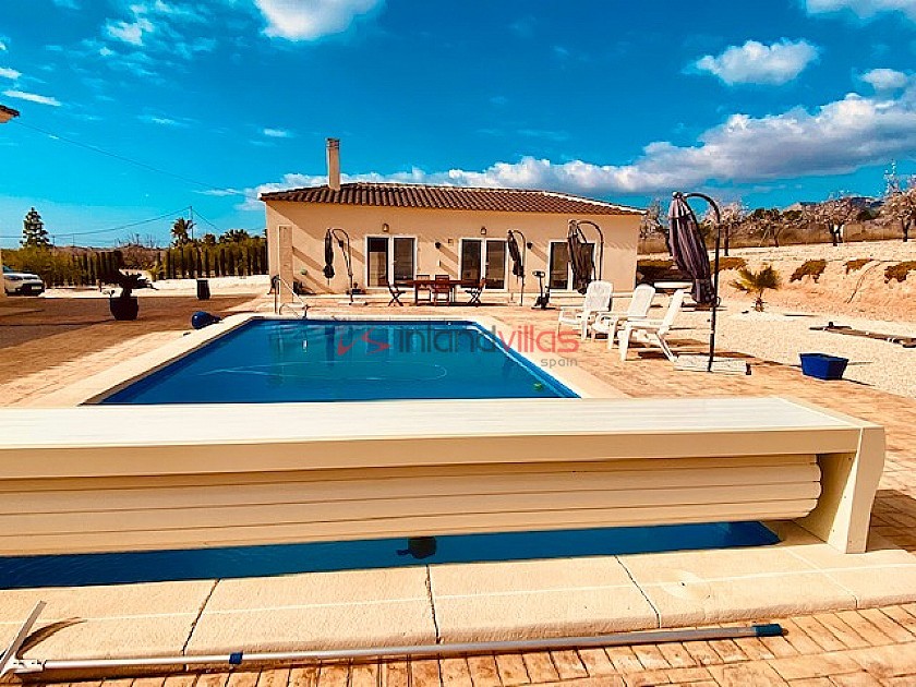 Luxe villa op een uitzonderlijke locatie in Inland Villas Spain