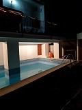 Vrijstaand landhuis met zwembad dicht bij de stad in Inland Villas Spain