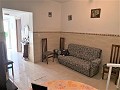 Landhuis met 3 slaapkamers en opslagdepot 10 minuten lopen naar Barinas Town in Inland Villas Spain