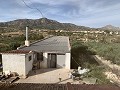 Casa de campo de 3 habitaciones y depósito de almacenamiento a 10 minutos a pie de la ciudad de Barinas in Inland Villas Spain