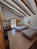 Mooie ruime finca met 9 slaapkamers, 3 badkamers en groot zwembad in Inland Villas Spain