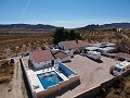 Indrukwekkend groot huis met 2e huis plus zwembad en garages in Inland Villas Spain