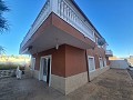 Amplia Casa de Pueblo con Parcela in Inland Villas Spain