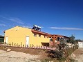 Campingbedrijf met een huis met 4 slaapkamers in Inland Villas Spain