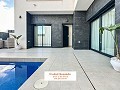 3 slaapkamers en 3 badkamers met privézwembad in Inland Villas Spain