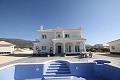 Luxuriöse Neubauvilla mit Gästehaus und Garagenoption in Inland Villas Spain
