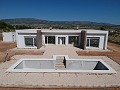 Neubau Villa Mordern in Pinoso mit Pool und Grundstück inklusive in Inland Villas Spain