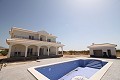 Villa de nueva construcción 195m2 con piscina y parcela in Inland Villas Spain