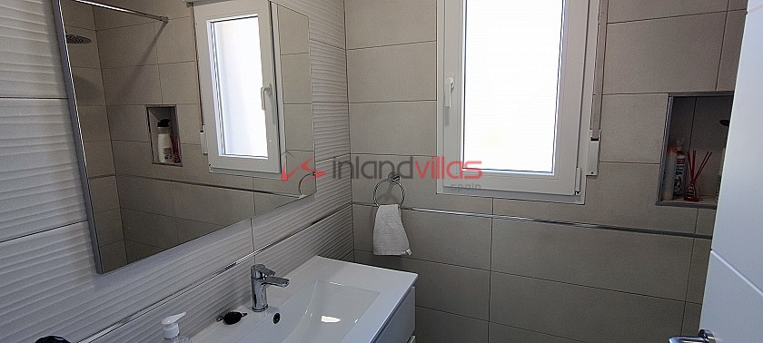 Ready now 5 Bedroom Villa For Sale In Pinoso in Inland Villas Spain