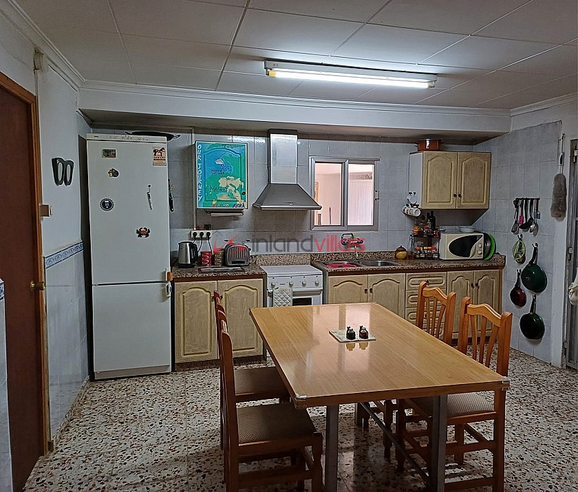Walk to Town Villa with Pool & Guest house in Inland Villas Spain