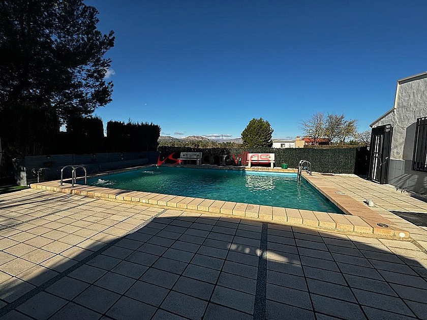 Villa with Guest annex and swimming pool in Villena in Inland Villas Spain