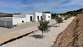 Villa presque neuve de 3/4 chambres avec piscine, garage double et rangement in Inland Villas Spain