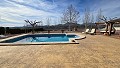 Wunderschöne moderne Villa mit atemberaubender Aussicht, Pool, Garage und hochmodernem Grillplatz, 3 km von Sax entfernt. in Inland Villas Spain