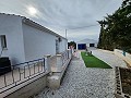 Villa modernizada con piscina, garaje y casa de invitados. in Inland Villas Spain