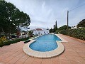 Villa modernisée avec piscine, garage et maison d'amis in Inland Villas Spain