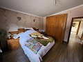 Haus mit 2 Schlafzimmern, Gästehaus mit 1 Schlafzimmer und Pool in Inland Villas Spain