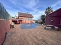 Ruime villa met 7 slaapkamers en zwembad in Onil in Inland Villas Spain