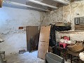 Groot herenhuis met binnenplaats en garage in Inland Villas Spain
