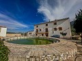 Enorme Villa de 11 habitaciones con piscina en Ontinyent  in Inland Villas Spain